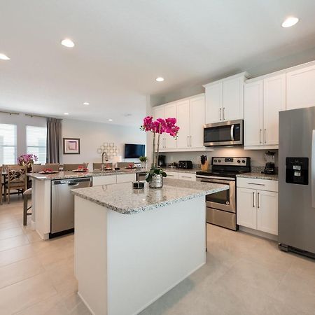 Vibrant Home By Rentyl Near Disney With Private Pool, Foosball Table & Resort Amenities - 7418M Orlando Exterior photo
